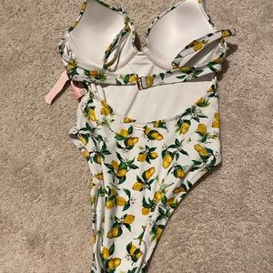 New Victoria’s Secret one piece bathing suit size small